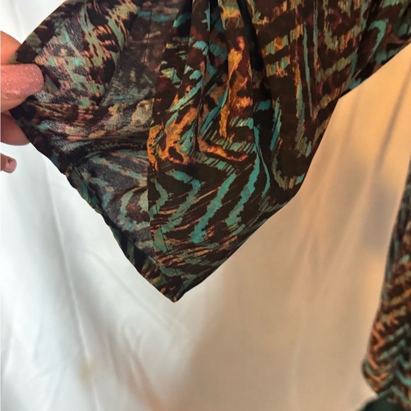 Cato Woman Multicolor Chevron Print Tunic Top – Size 26/28W - Picture 3 of 4